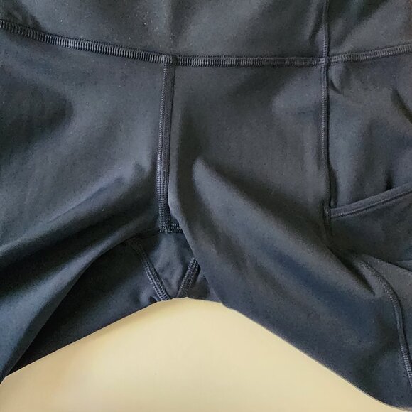 Lululemon Navy Nulux High Rise Fast & Free 7/8 Crop 19" - Picture 4 of 6